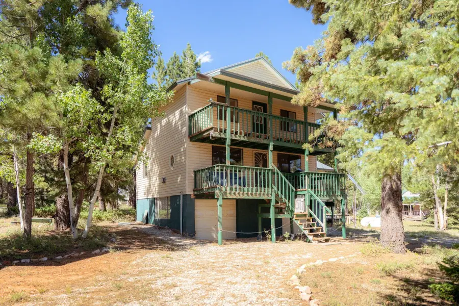 1270 W Strawberry Point Rd, Duck Creek Village, UT 84762 - #2
