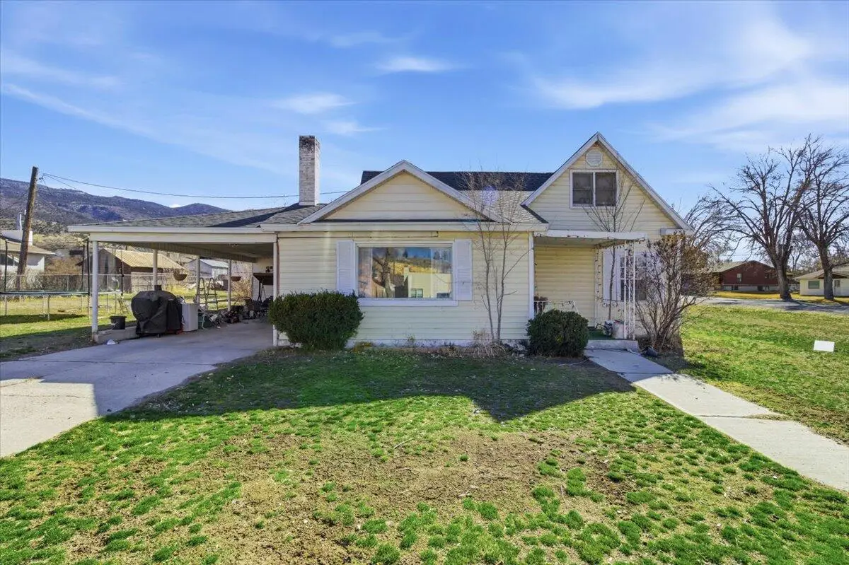 202 E 300 North St, Manti, UT 84642 - #1