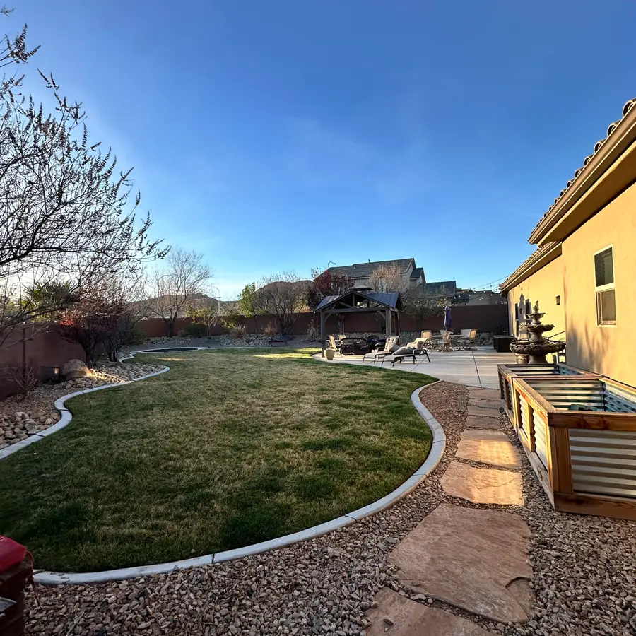 2982 E Carmine Dr, Saint George, UT 84790 - #3