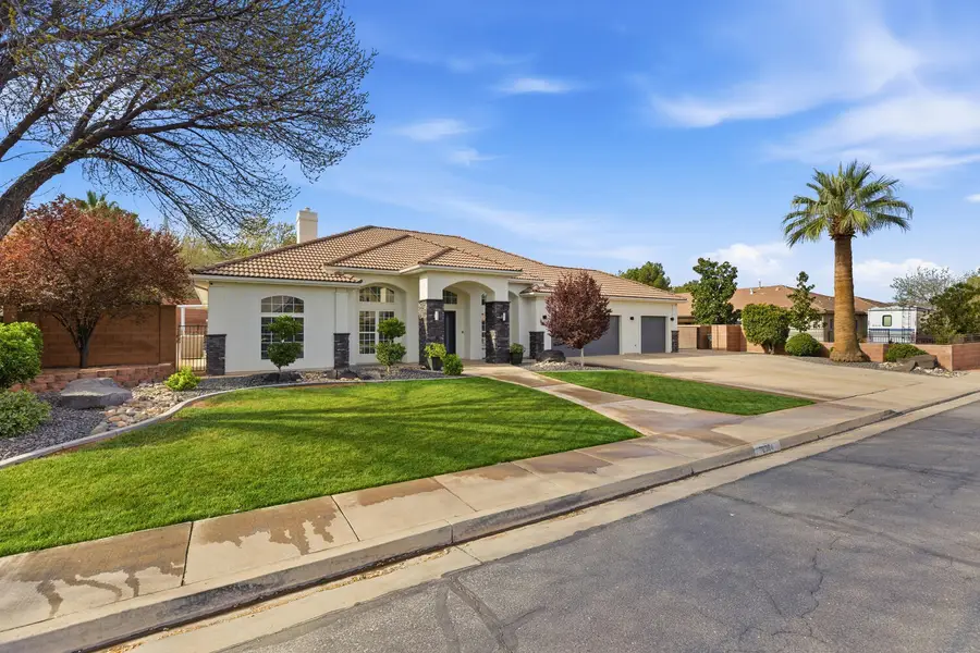 2384 E Lake Dr, Saint George, UT 84790 - #3