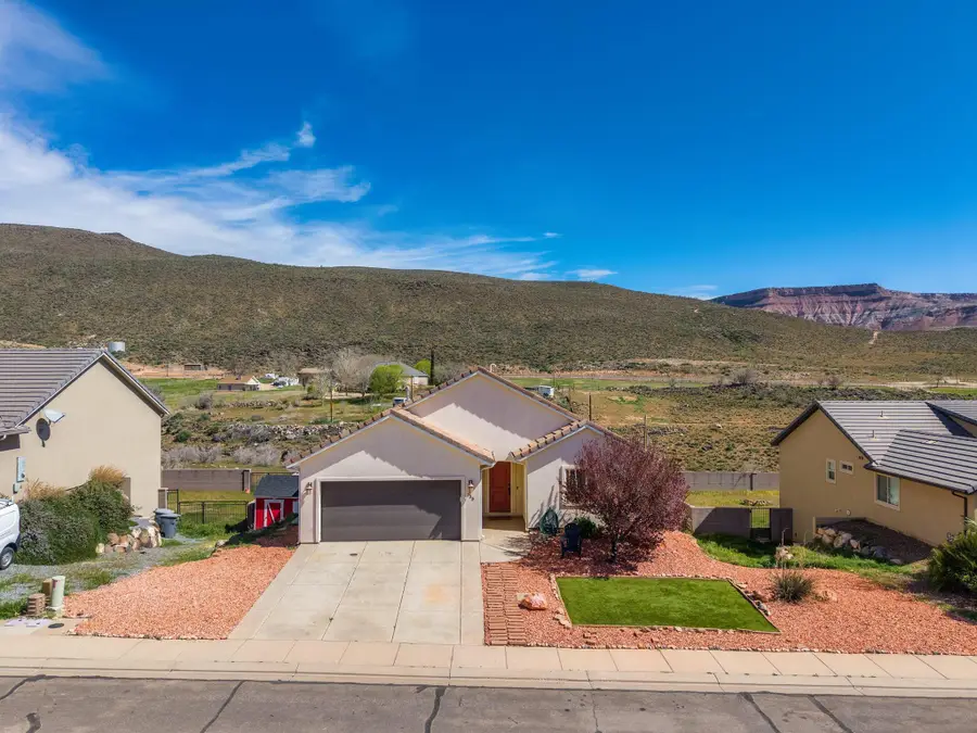 735 S Peachtree Dr, Toquerville, UT 84774 - #2