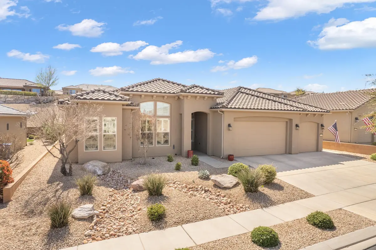 1525 W Garnet Ridge Dr, Saint George, UT 84790 - #1