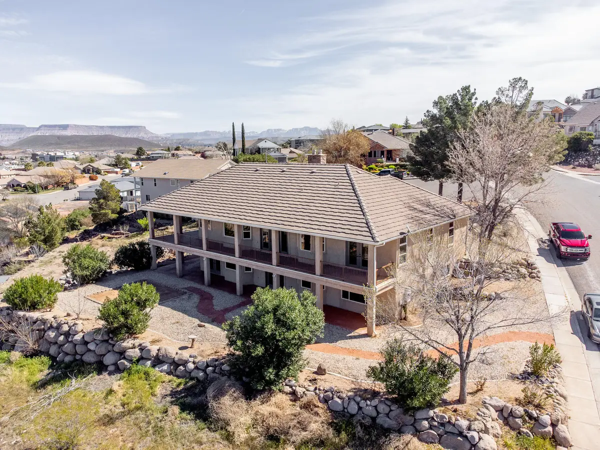 2541 W Spilsbury Ct, Hurricane, UT 84737 - #1