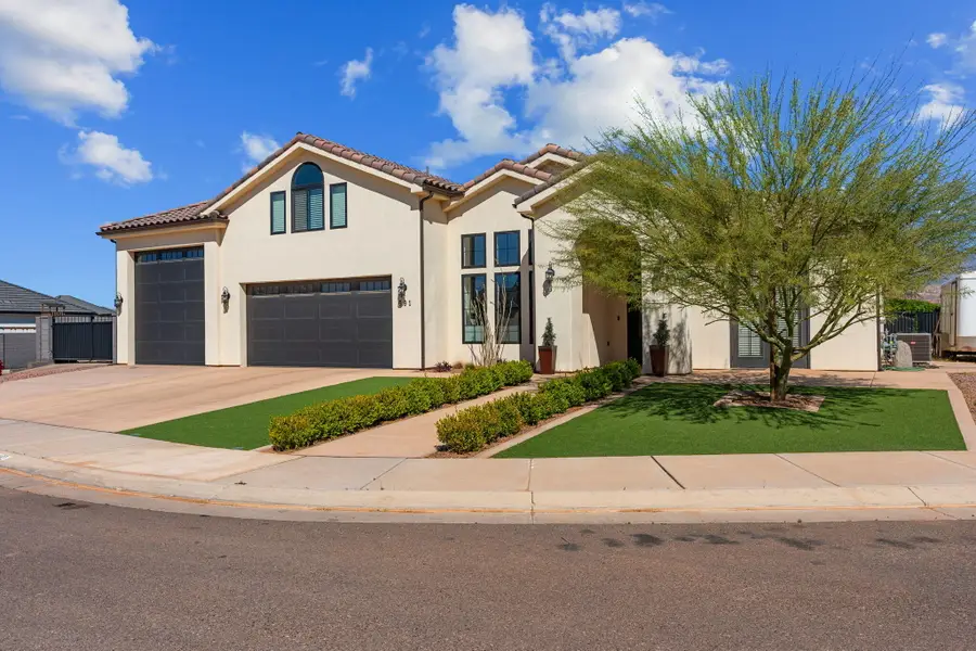 691 E Crew Ct, Washington, UT 84780 - #2