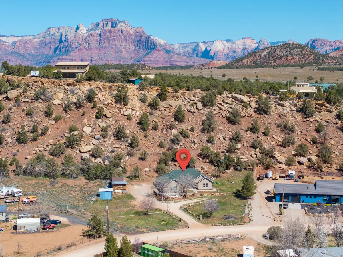 1892 N Golden Delicious Dr, Apple Valley, UT 84737 - #1