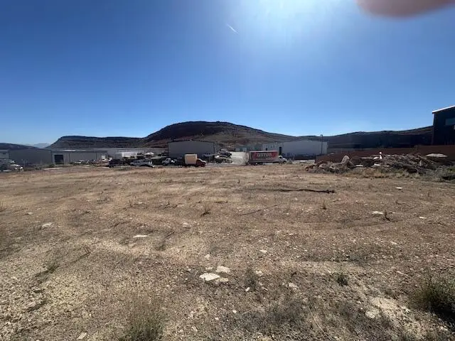425 Commerce St, Hurricane, UT 84737 - #1