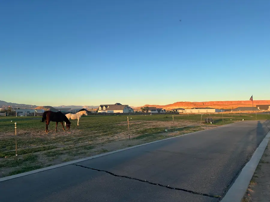 2821 S Little Valley Rd #3, Saint George, UT 84770 - #2