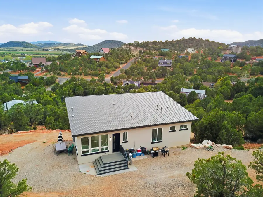 442 E Pine View Dr, Central, UT 84722 - #3