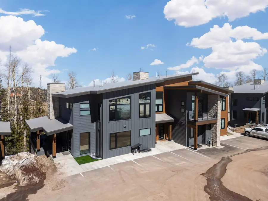 160 W Ridgeview St #7B, Brian Head, UT 84719 - #2