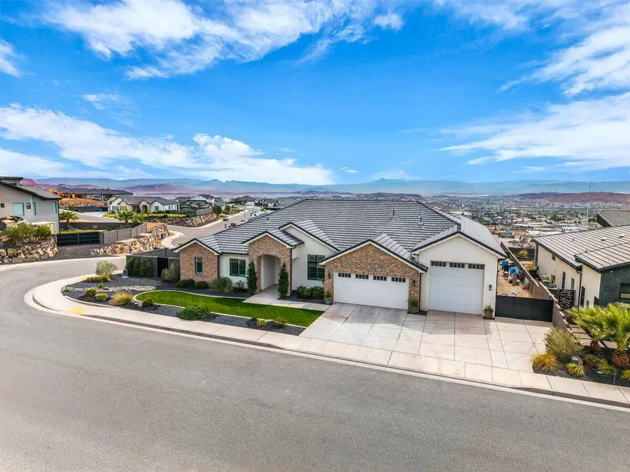 1398 E Dellcorero Dr, Saint George, UT 84770 - #2