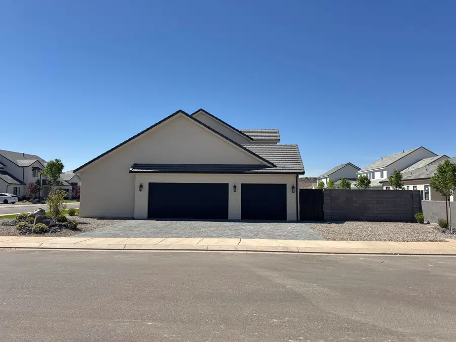 2643 E Moorland Dr, Saint George, UT 84790 - #3