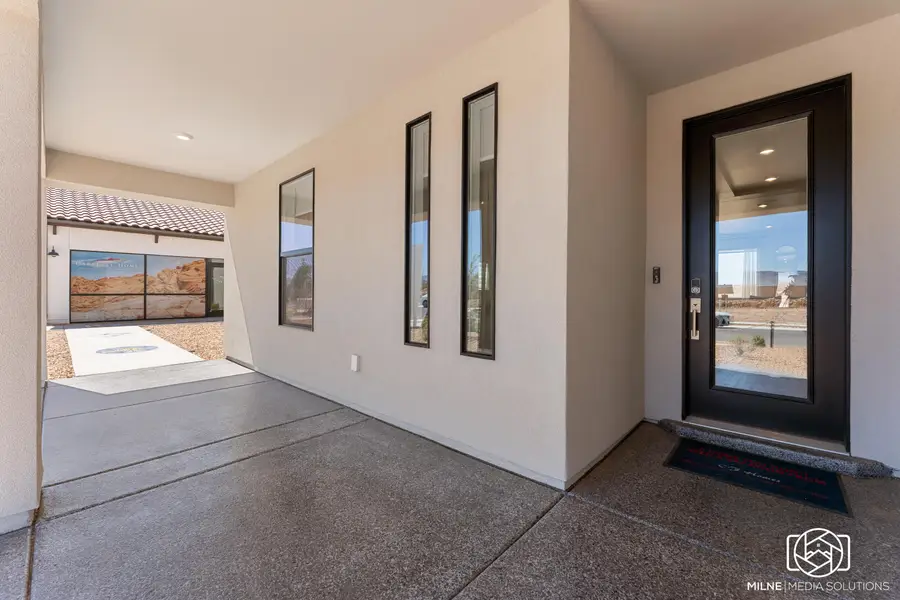 528 W Green Mountain Dr, Saint George, UT 84790 - #3