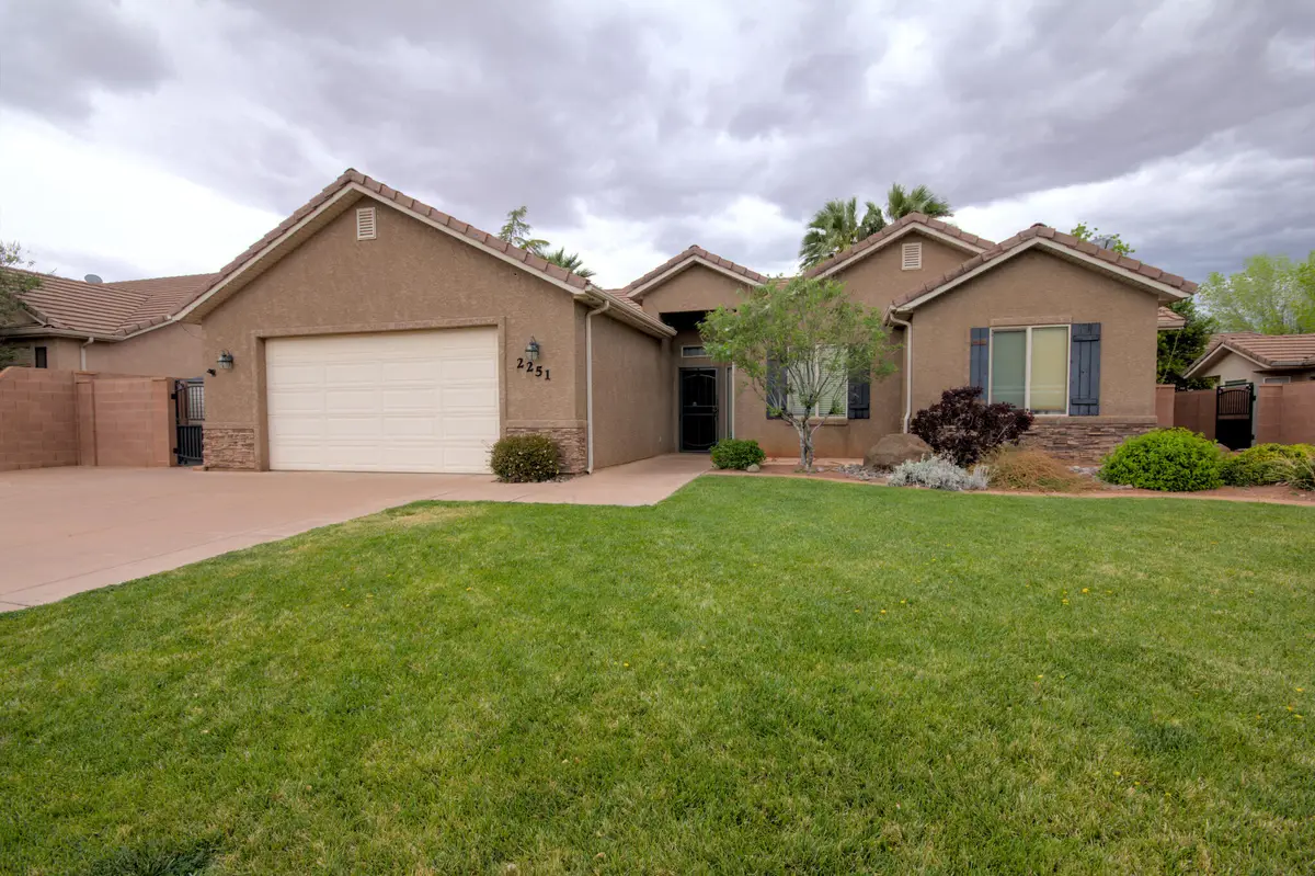 2251 E 390 N, Saint George, UT 84790 - #1