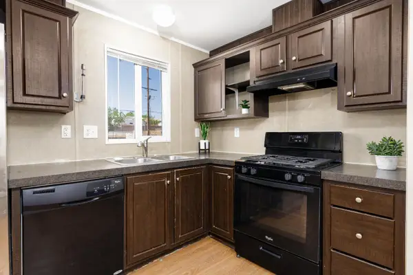 590 N State St #1, Hurricane, UT 84737