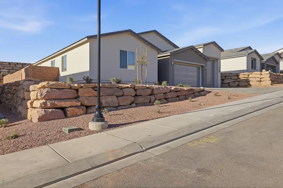 3051 W Orco Ln, Saint George, UT 84770 - #2