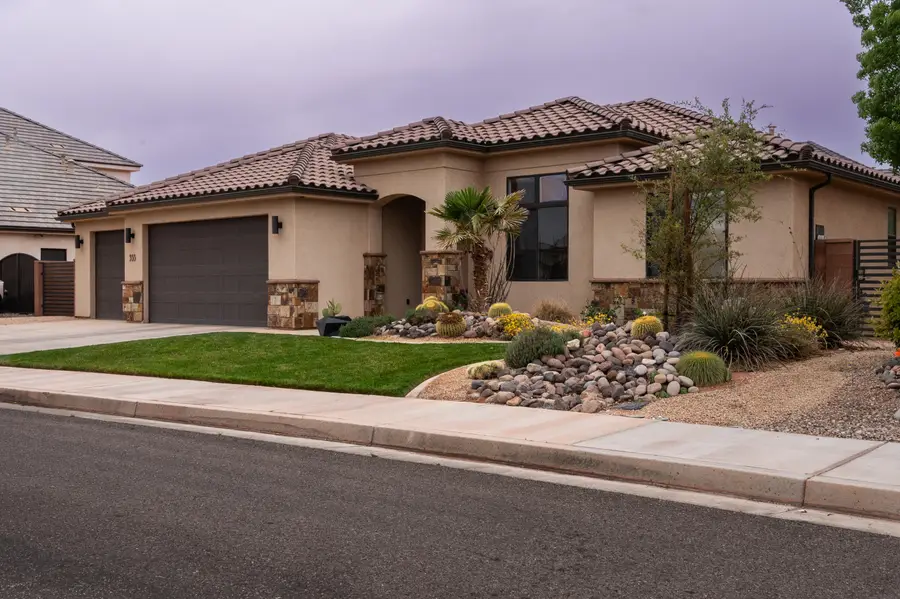 355 Treasure Valley Rd, Washington, UT 84780 - #3