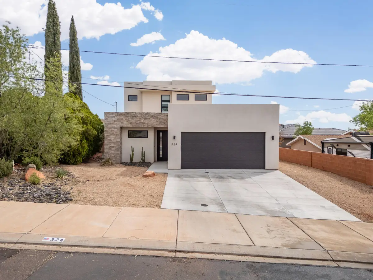 324 N 200 E, Ivins, UT 84738 - #1