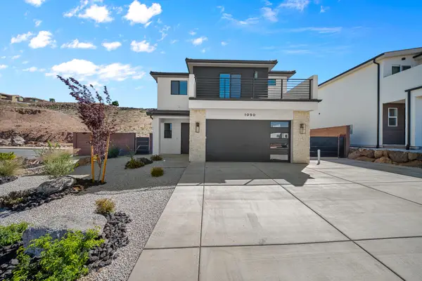 1090 E Coyote Crest Dr, Washington, UT 84780