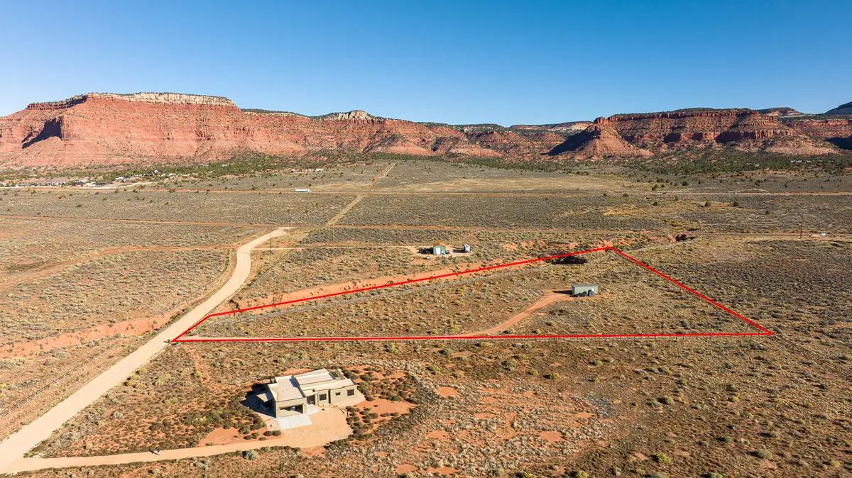 1555 Lost Spring Dr, Kanab, UT 84741 - #1