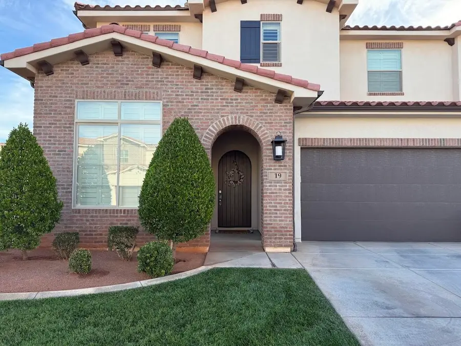 3780 Arcadia Dr #19, Santa Clara, UT 84765 - #3