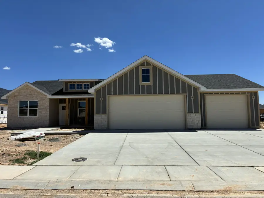 946 E Remington Rd, Enoch, UT 84721 - #2