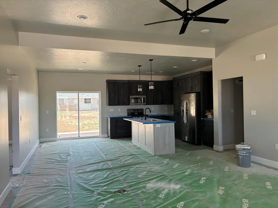 946 E Remington Rd, Enoch, UT 84721 - #3