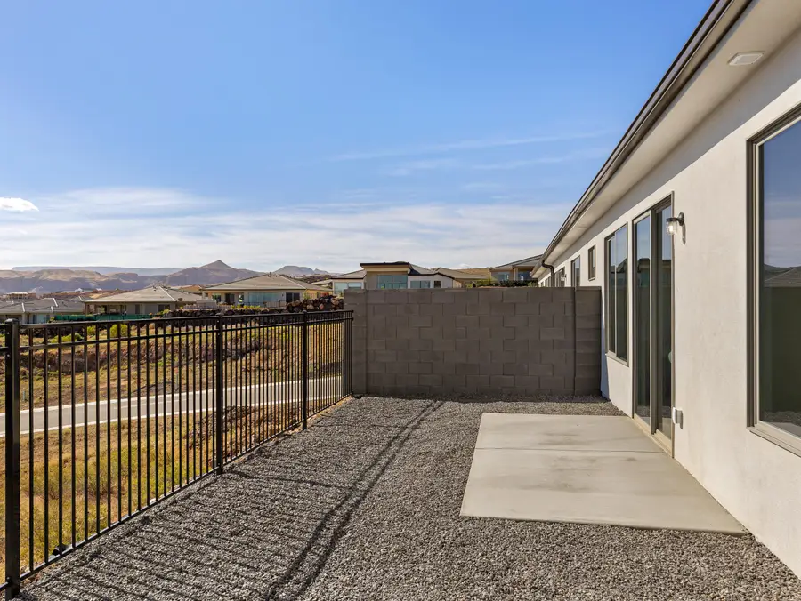 2040 W 320, Hurricane, UT 84737 - #3
