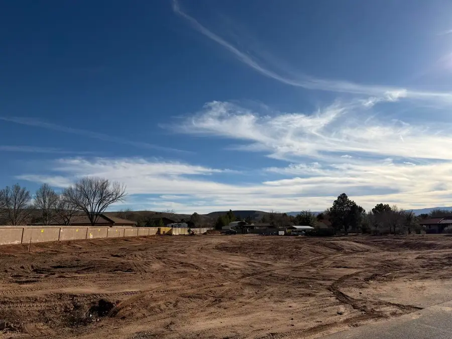 417 W Sugar Leo Rd, Saint George, UT 84790 - #2