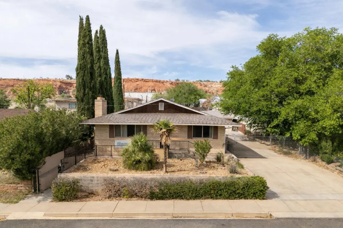 581 E 100, Saint George, UT 84770 - #1