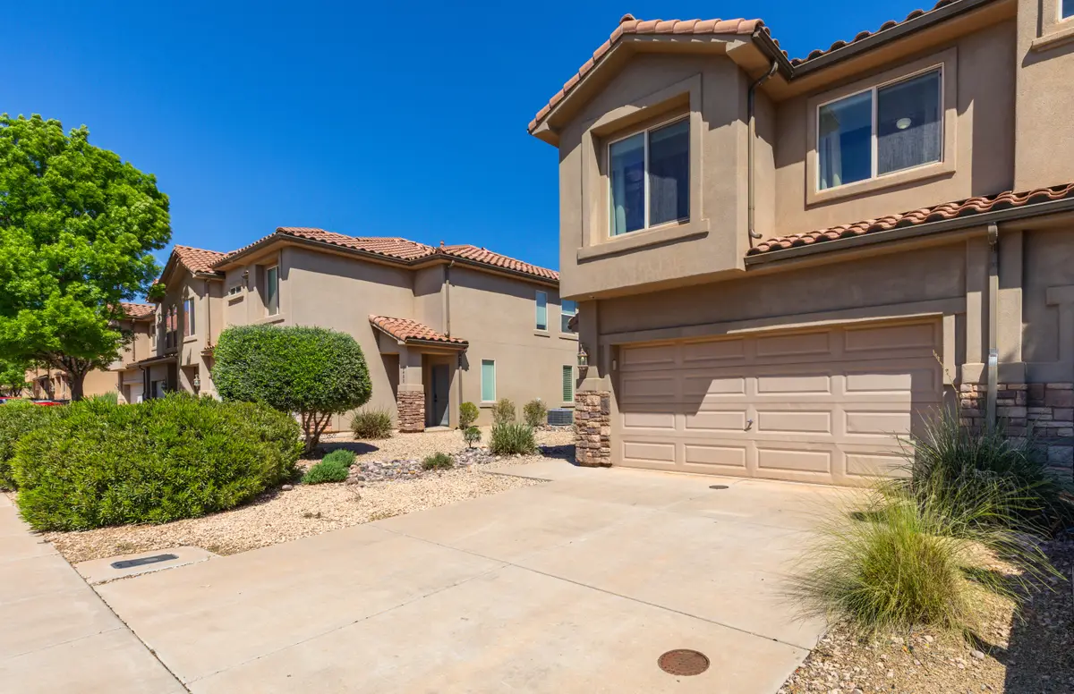 2484 Manzoni Rd, Santa Clara, UT 84765 - #1