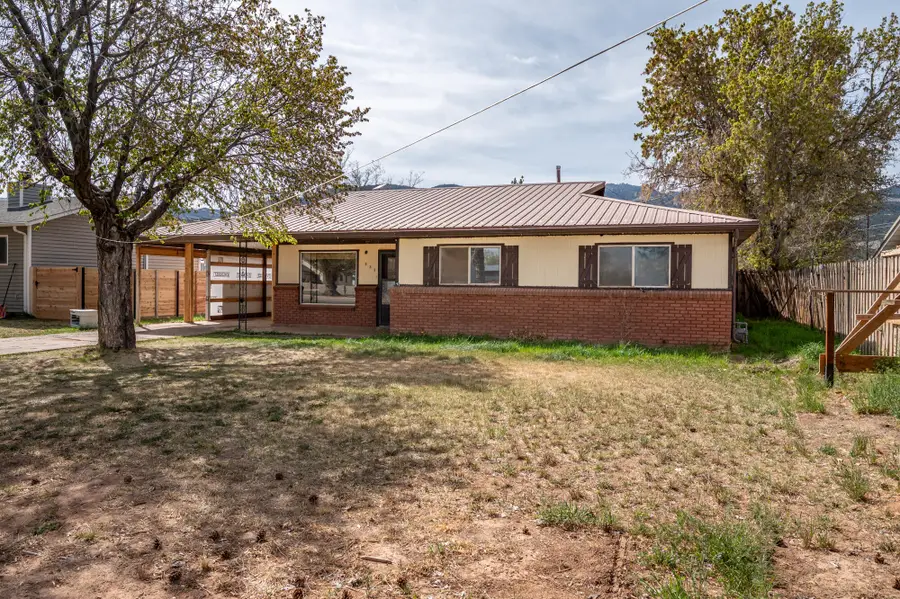 583 W Center St, Parowan, UT 84761 - #2
