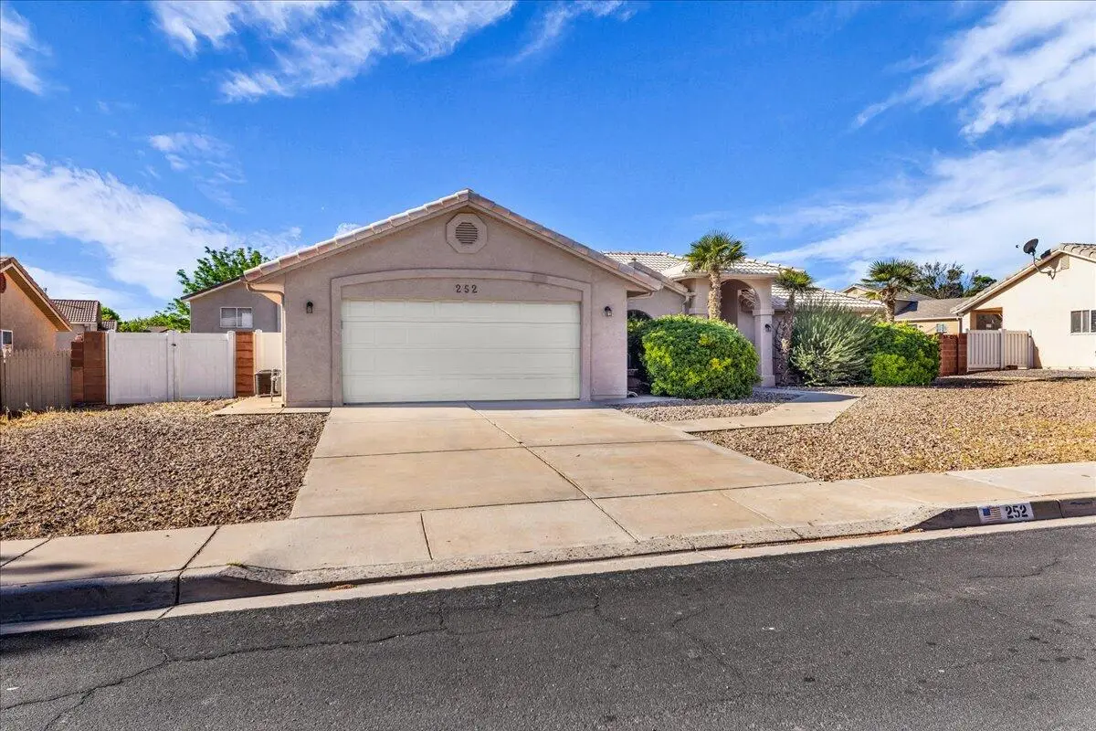 252 W 800 S, Ivins, UT 84738 - #1