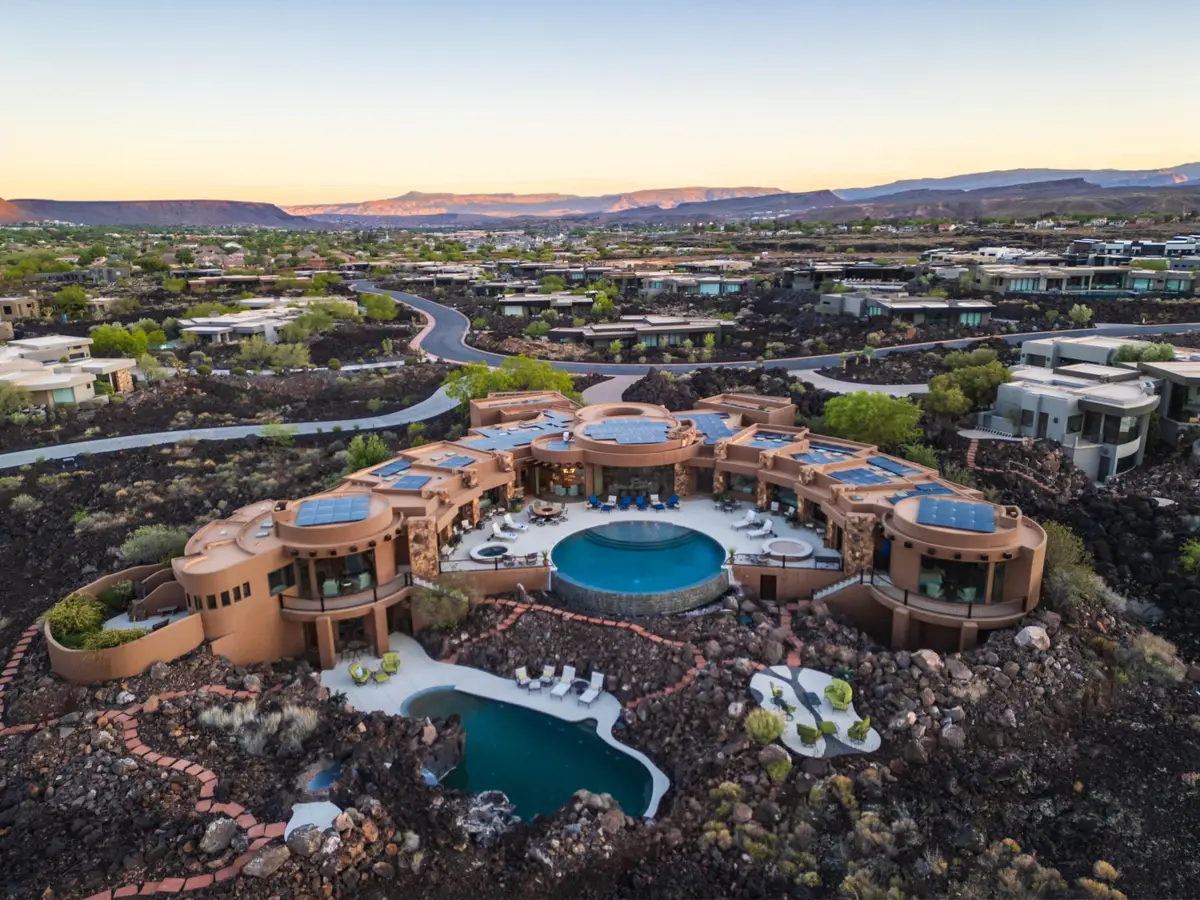 2248 N Tacheene Dr, Saint George, UT 84770 - #1