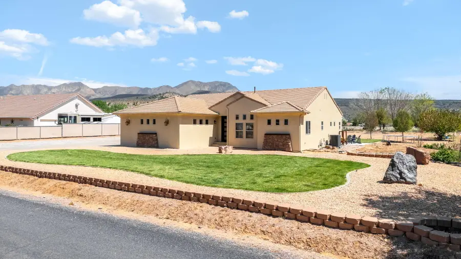 7776 N Wagon Rd, Saint George, UT 84770 - #2