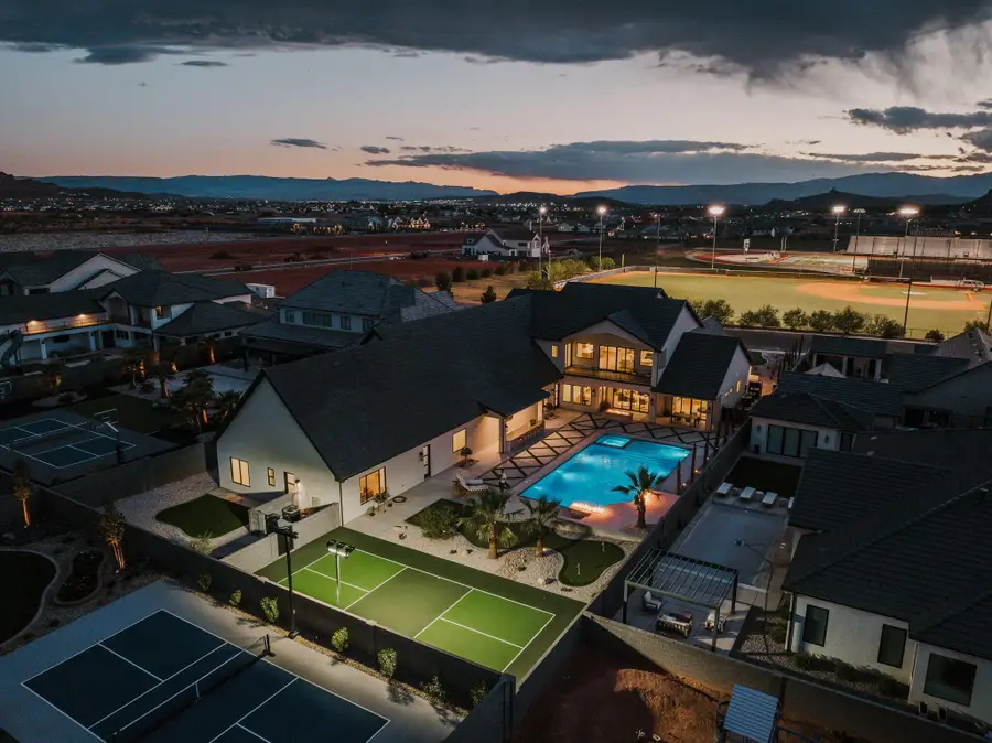 2281 S Crimson Cliffs Way, Saint George, UT 84790 - #2