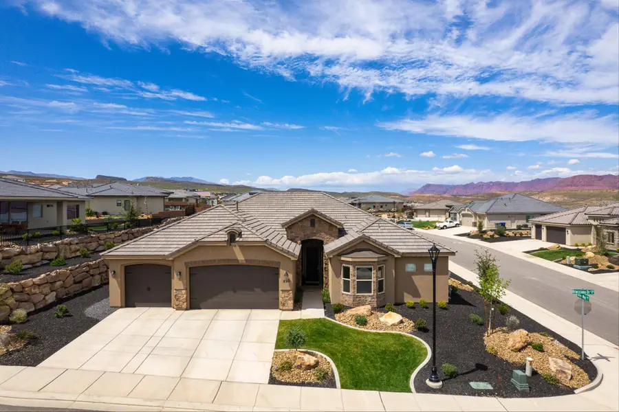 490 S Bracciano Dr, Saint George, UT 84770 - #2