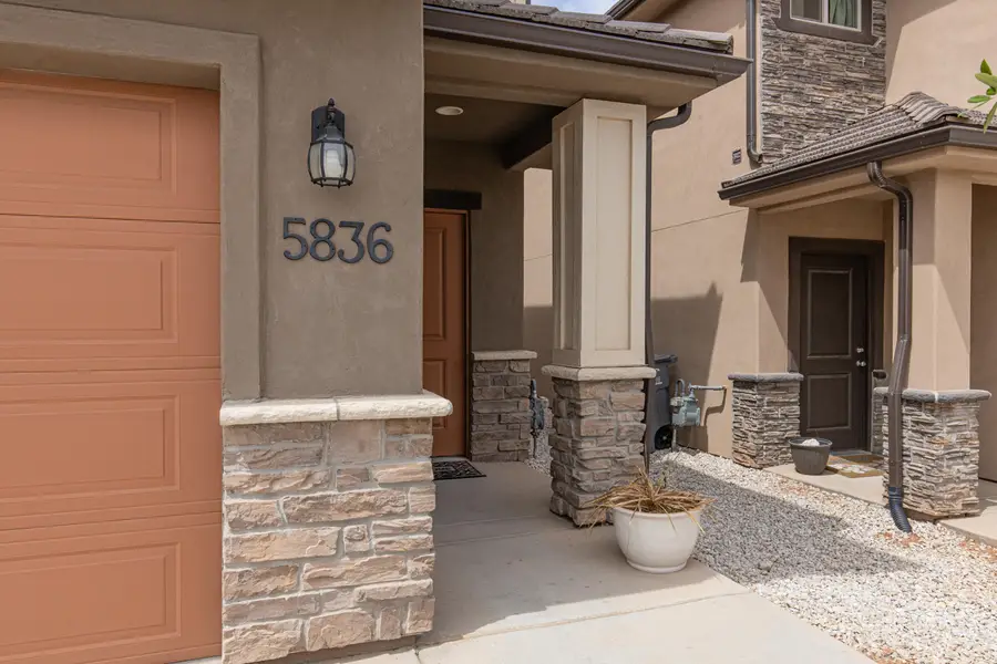 5836 S Challenger Way, Saint George, UT 84790 - #2