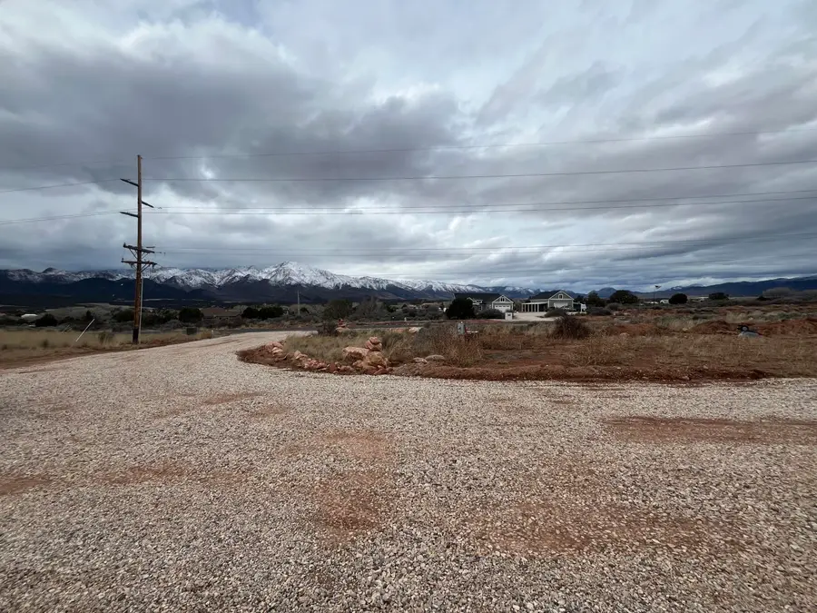 1913 S Badger Way, New Harmony, UT 84757 - #3