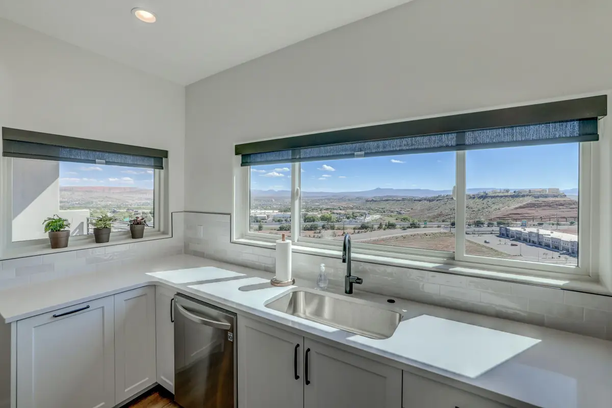 840 N Twin Lakes Dr #404, Saint George, UT 84770 - #1