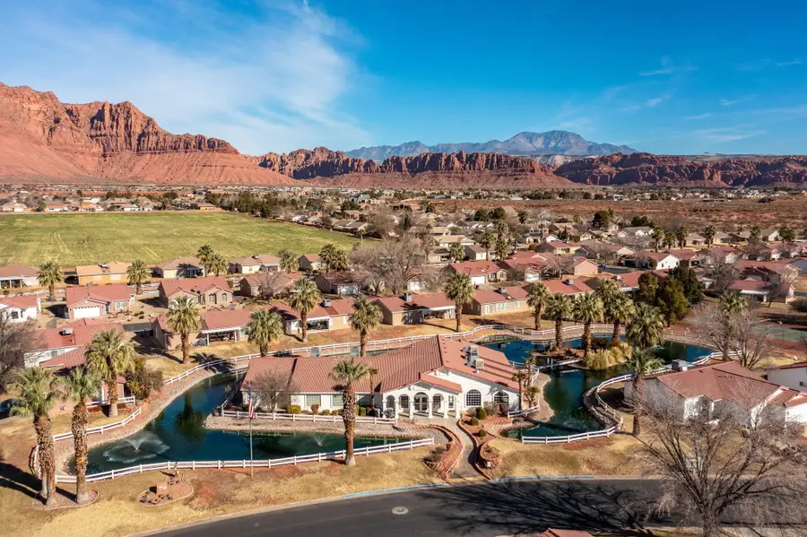 517 E Padre Lakes Dr, Ivins, UT 84738 - #2