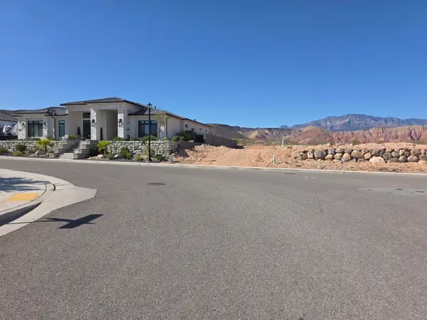 696 Scenario St, Washington, UT 84780