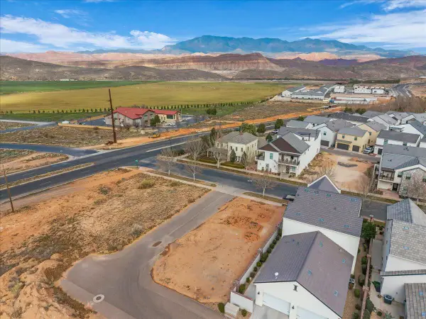4351 Canterberry Rd, Hurricane, UT 84737