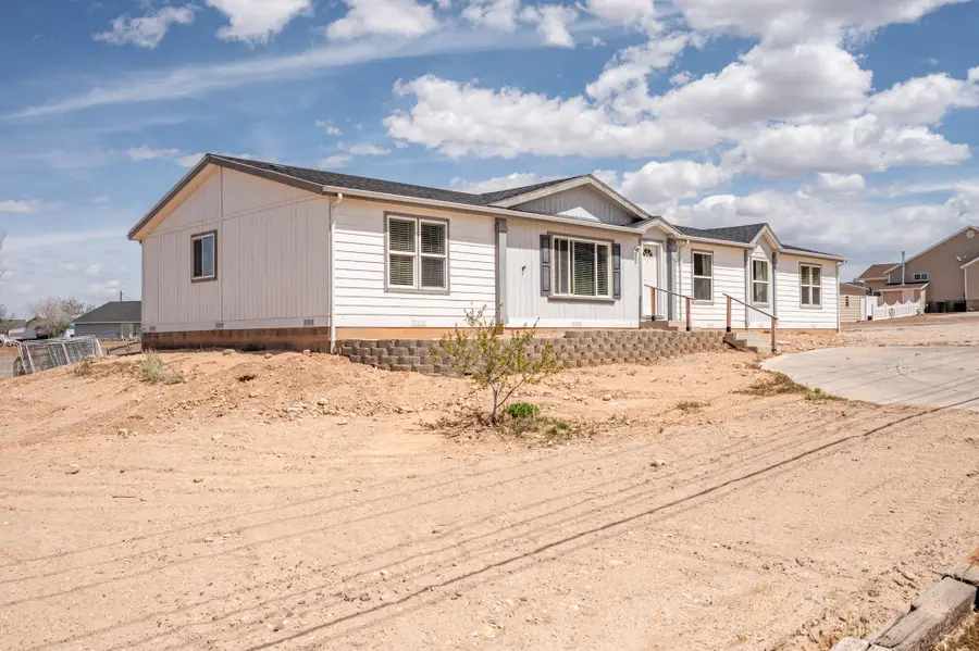 1637 E Midvalley Rd, Enoch, UT 84021 - #3