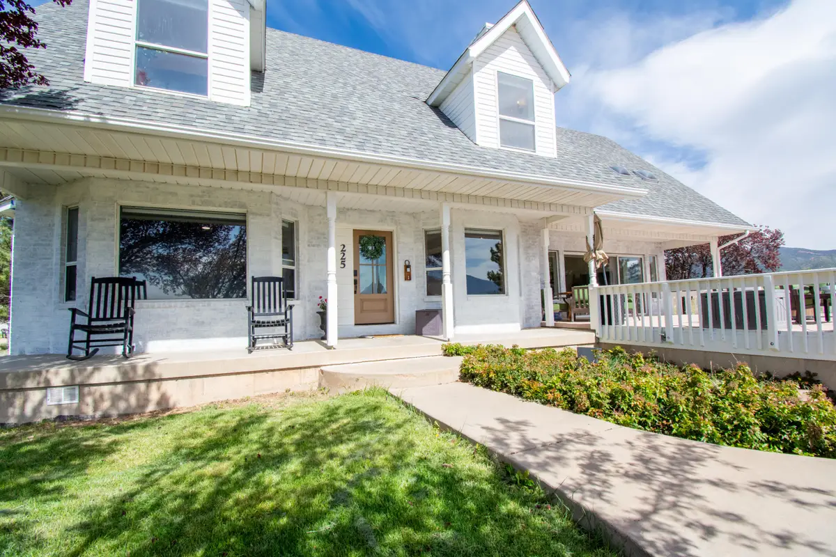225 E Center St, New Harmony, UT 84757 - #1