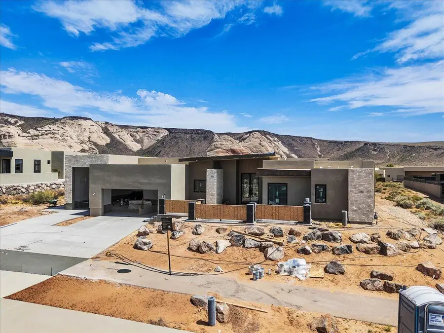 5476 N Johnson Arch Dr, Saint George, UT 84770 - #2