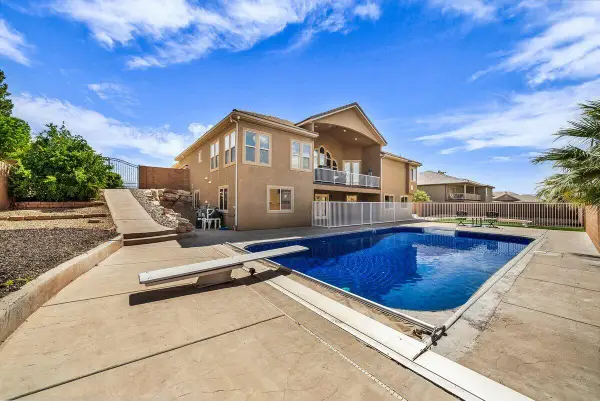 2516 S 2350 St, St George, UT 84790