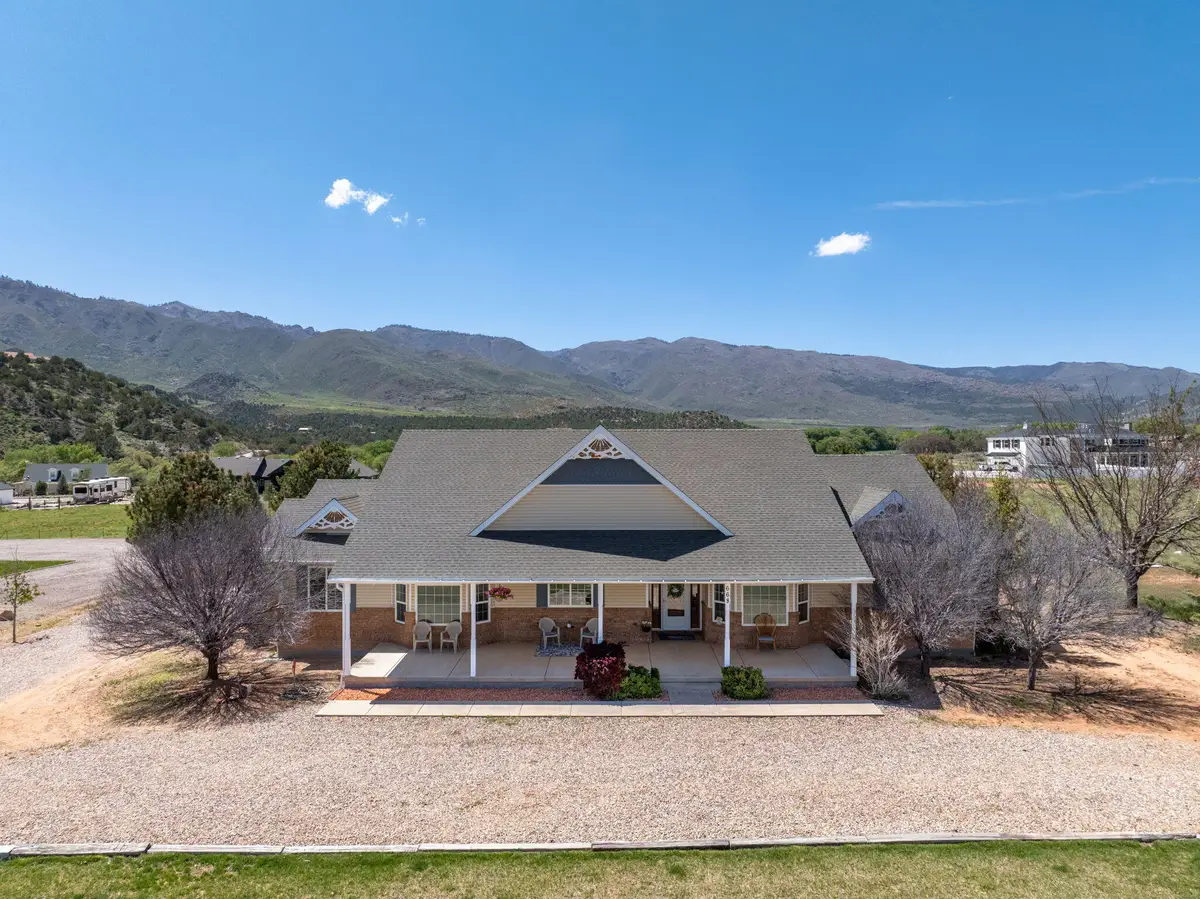 668 S 800, New Harmony, UT 84757 - #1