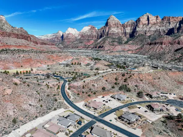 108 Trapper Cir #C, Springdale, UT 84767