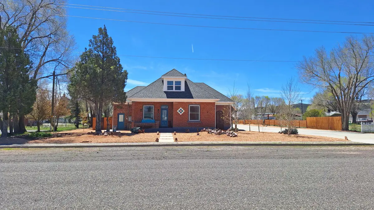 47 W 100, Panguitch, UT 84759 - #1