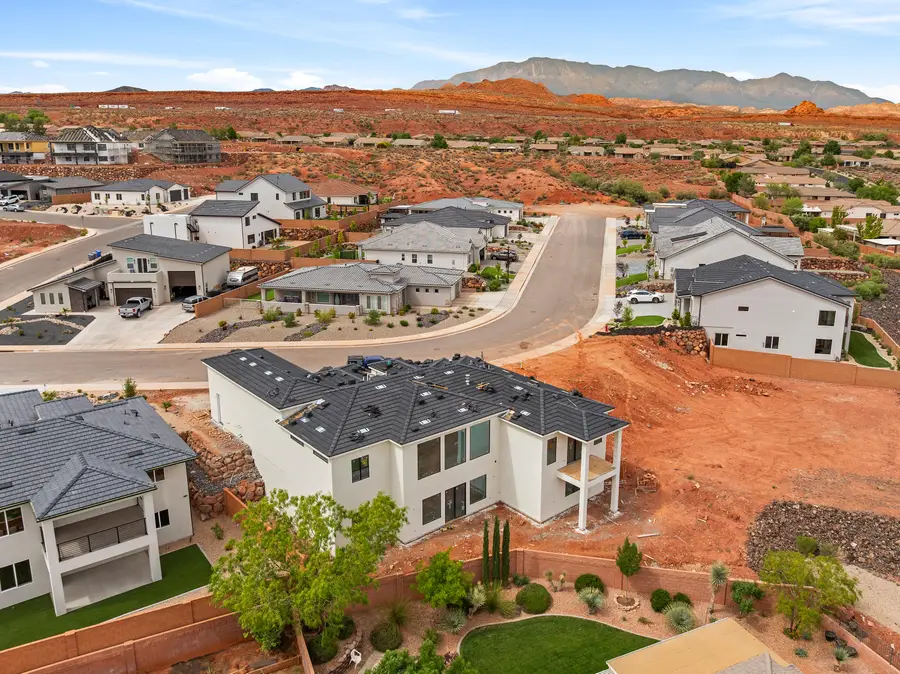 1870 N Chapman Dr, Washington, UT 84780 - #2